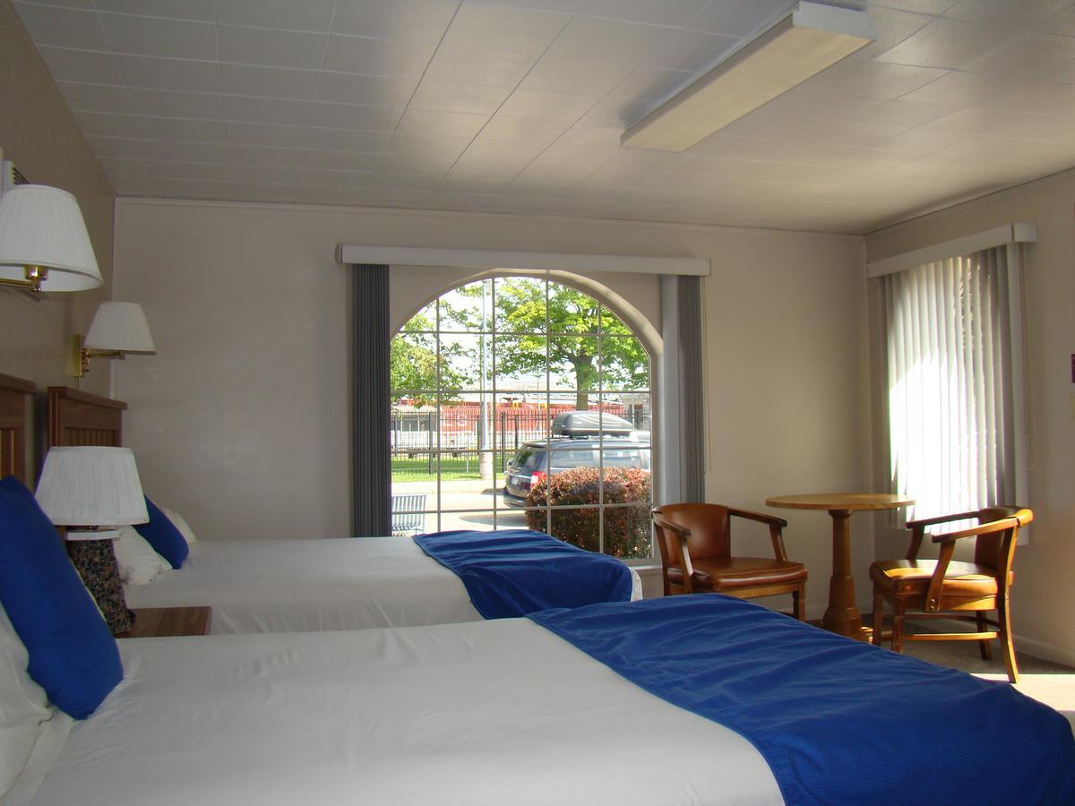 Long Ships Motel Sault Ste. Marie Eksteriør billede